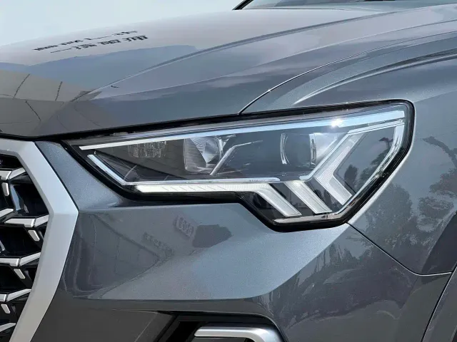 Audi Q3 — Фото автомобиля 10