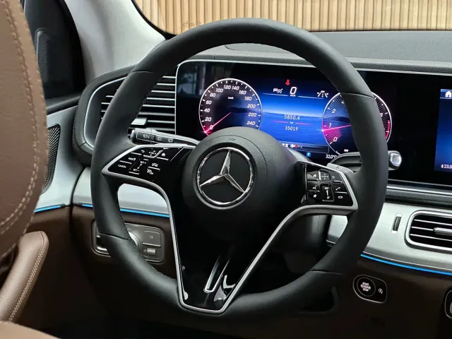 Mercedes-Benz GLE-Class — Фото автомобиля 11