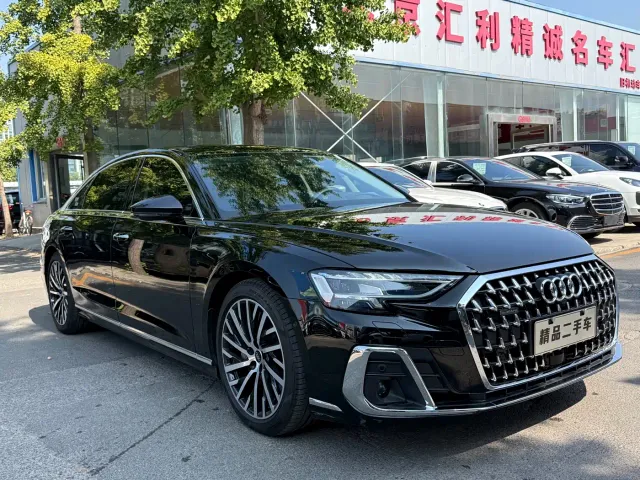 Audi A8 — Фото автомобиля 2