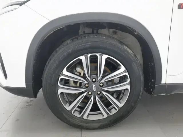 Chery Tiggo 8 — Фото автомобиля 17