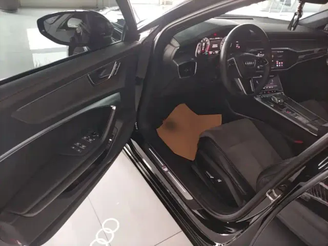 Audi A6L — Фото автомобиля 15