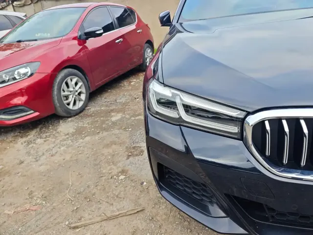 BMW 5 Series — Фото автомобиля 14