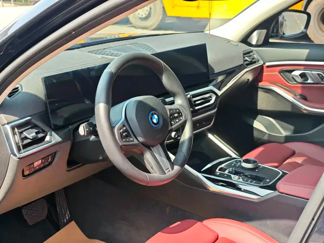 BMW i3 — Фото автомобиля 4