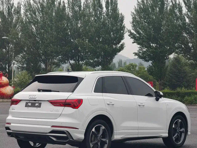 Audi Q3 — Фото автомобиля 6