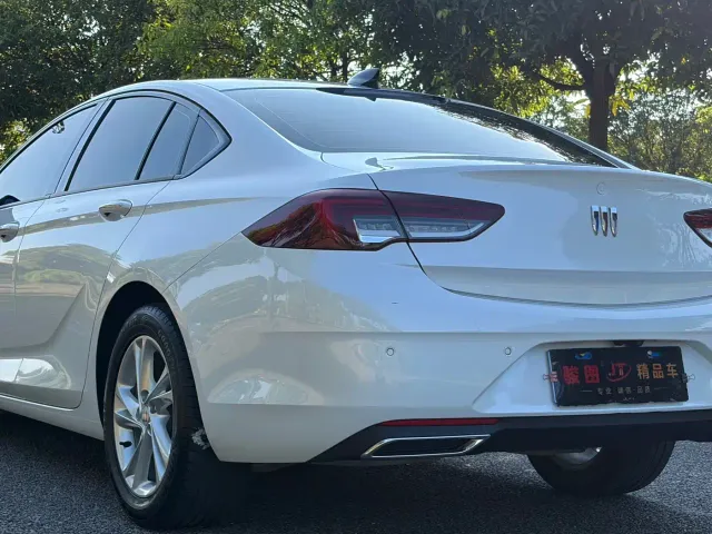 Buick Regal — Фото автомобиля 4