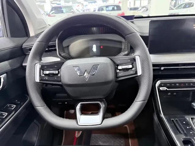 Wuling Asta — Фото автомобиля 13