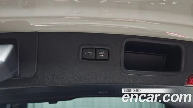 Porsche Macan — Фото автомобиля 23