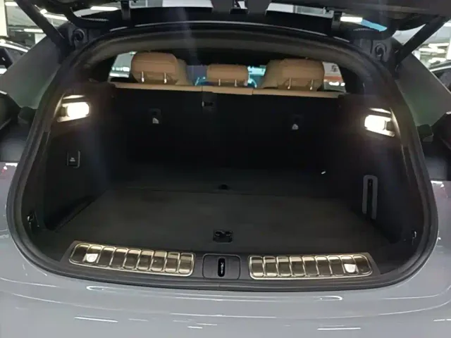 Nio ET5 Touring — Фото автомобиля 18