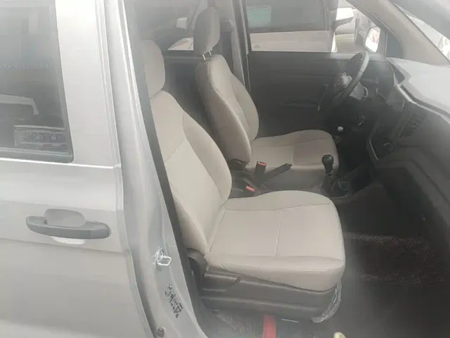 Wuling Hongguang V — Фото автомобиля 24