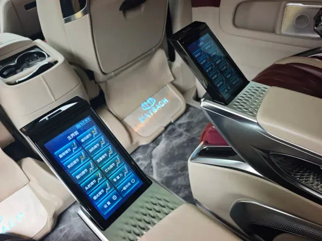Mercedes-Benz V-Class — Фото автомобиля 21