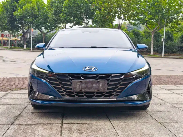 Фотография автомобиля — Hyundai Elantra