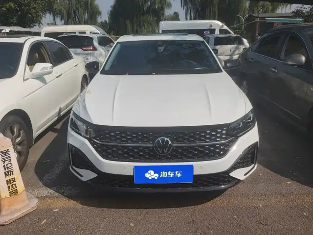 Volkswagen Lavida 2024 Model 300TSI DSG Starlight Leading Edition — Фото автомобиля 2