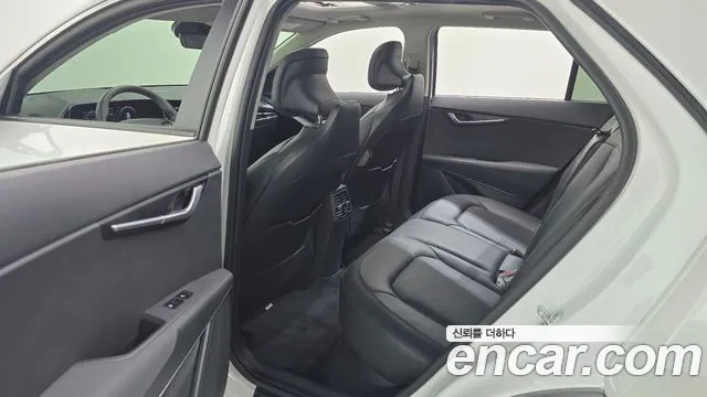 Kia Niro — Фото автомобиля 18