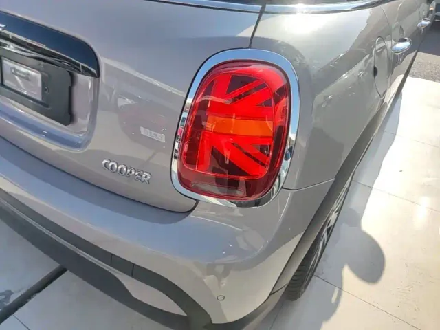 MINI Hatch — Фото автомобиля 7