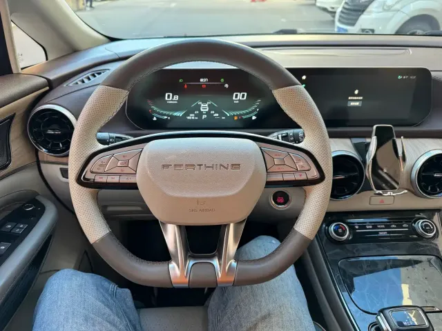 Dongfeng Fengxing Fengxing Yacht 2022 1.5T DCT Chase the Wind Edition — Фото автомобиля 5