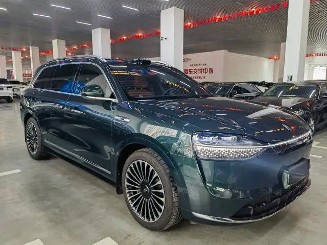 AITO Wenjie AITO M9 2024 Range Extender Max Edition 42kWh 6-seater — Фото автомобиля 3