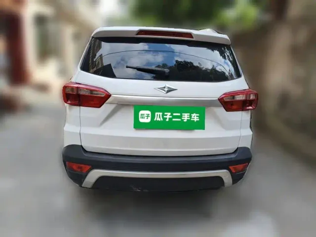 BAIC Ruixiang X3 — Фото автомобиля 5