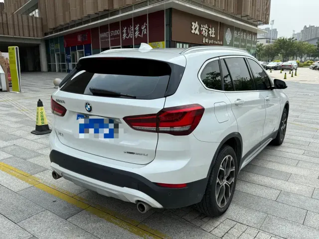 BMW X1 — Фото автомобиля 6