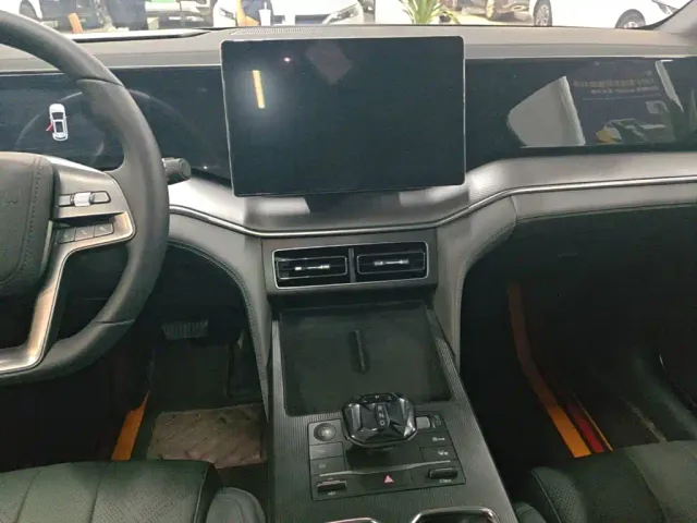BYD Song L DM-i — Фото автомобиля 12