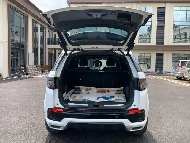 Land Rover Discovery Sport 2022 Model 249PS R-Dynamic S Performance Edition 5-Seater — Фото автомобиля 7
