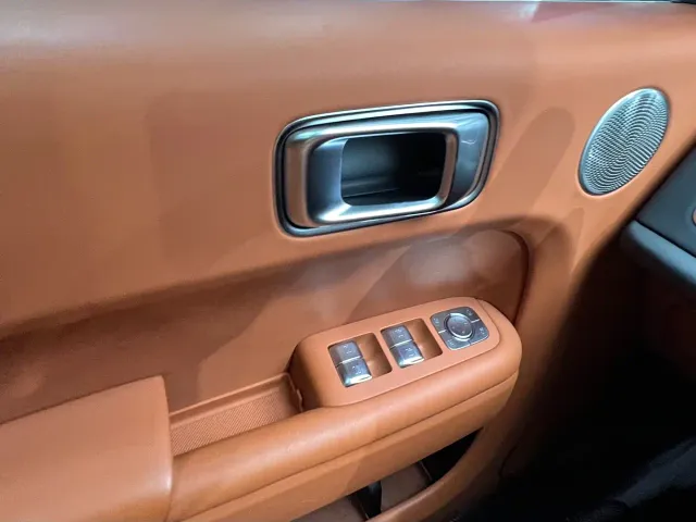 Li Auto L7 — Фото автомобиля 15