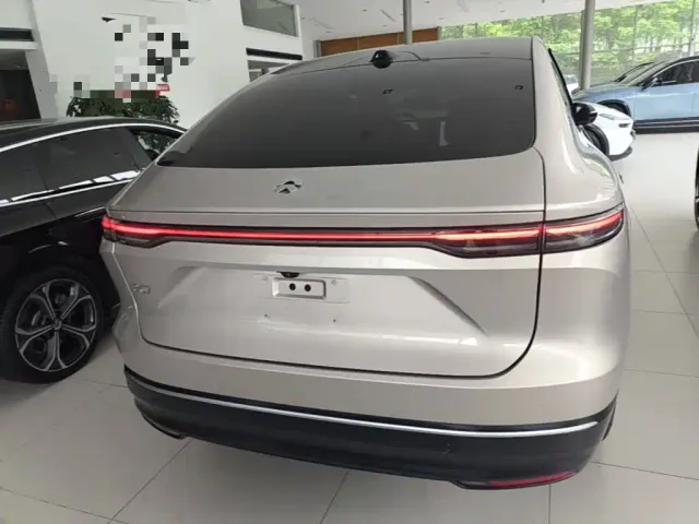 Nio EC7 — Фото автомобиля 5