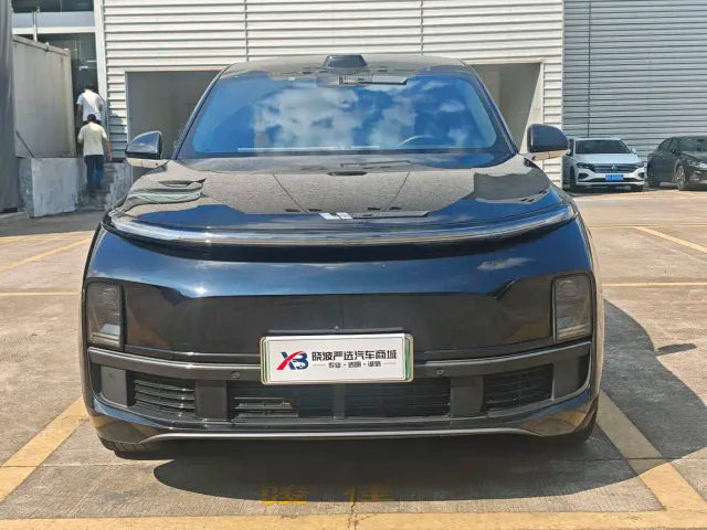 Li Auto L9 — Фото автомобиля 2