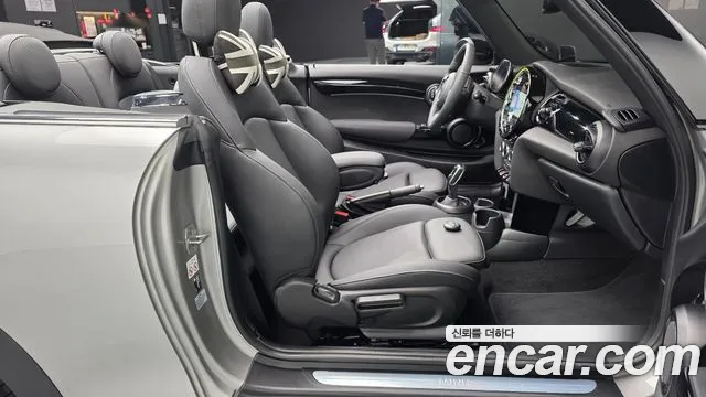 MINI Cooper Convertible — Фото автомобиля 25
