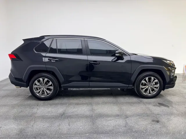 Toyota RAV4 — Фото автомобиля 13