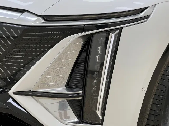 Cadillac Lyriq — Фото автомобиля 9