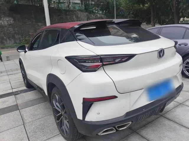 Changan UNI-T — Фото автомобиля 4