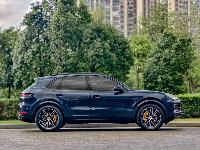 Porsche Cayenne — Фото автомобиля 5