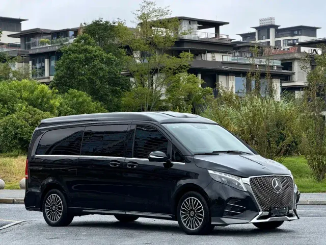 Mercedes-Benz V-Class — Фото автомобиля 2