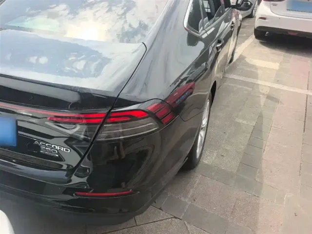Honda Accord — Фото автомобиля 8