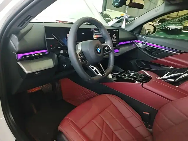 BMW 5 Series — Фото автомобиля 9