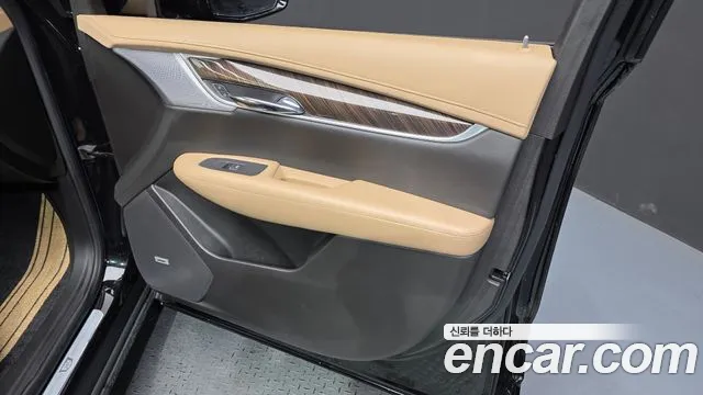 Cadillac XT6 — Фото автомобиля 24