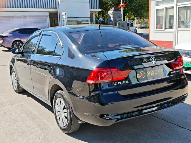 Volkswagen Santana — Фото автомобиля 2