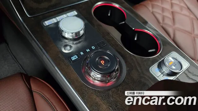 Genesis GV80 — Фото автомобиля 12