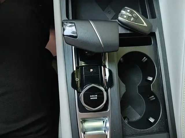 Changan CS75 Plus — Фото автомобиля 13