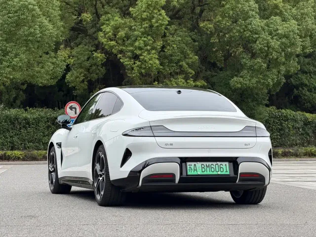 Xiaomi SU7 — Фото автомобиля 4