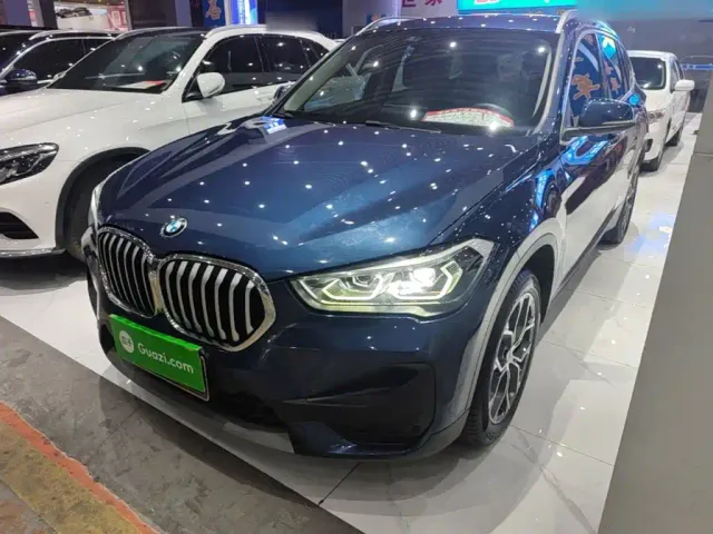 Фотография автомобиля — BMW X1
