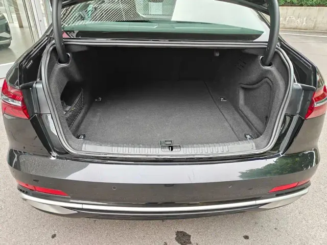 Audi A6L — Фото автомобиля 14