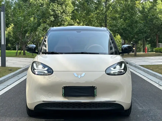Wuling Bingo — Фото автомобиля 2