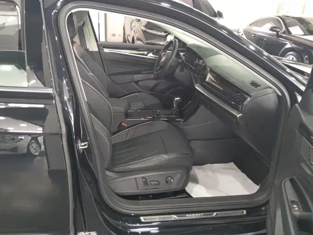 Volkswagen Passat — Фото автомобиля 8
