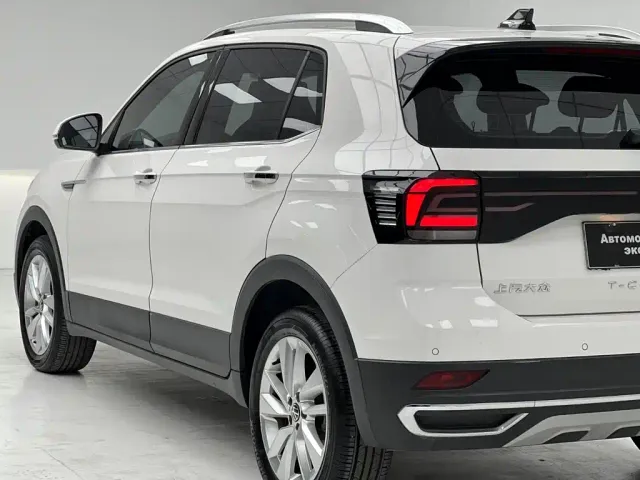 Volkswagen T-Cross — Фото автомобиля 13