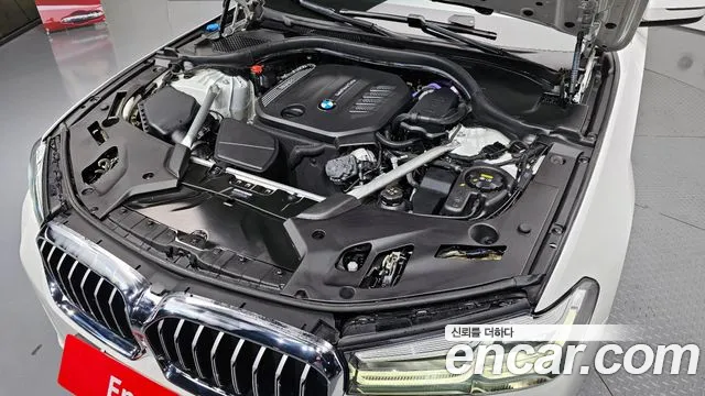 BMW 5-Series 5 серия (G30) 523d xDrive M Sport — Фото автомобиля 6