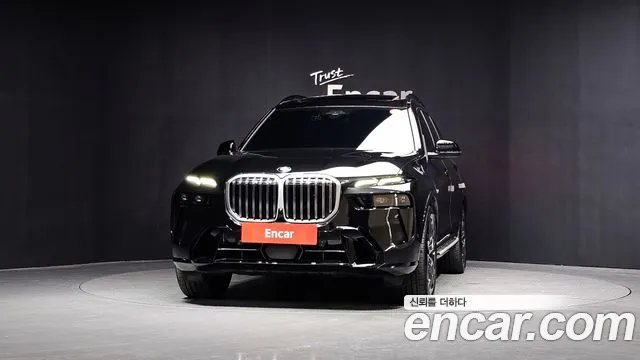 BMW X7 xDrive 40d M Sport 7 мест — Фото автомобиля 3