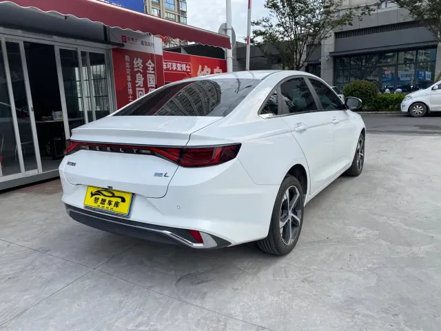 Geely Emgrand L — Фото автомобиля 3