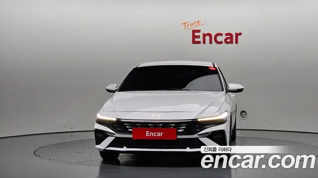 Hyundai Avante CN7 — Фото автомобиля 3