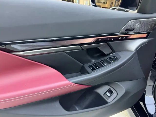 BMW 5 Series — Фото автомобиля 9